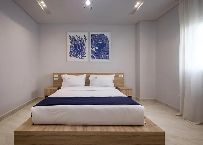 Travelholic 90 Residence