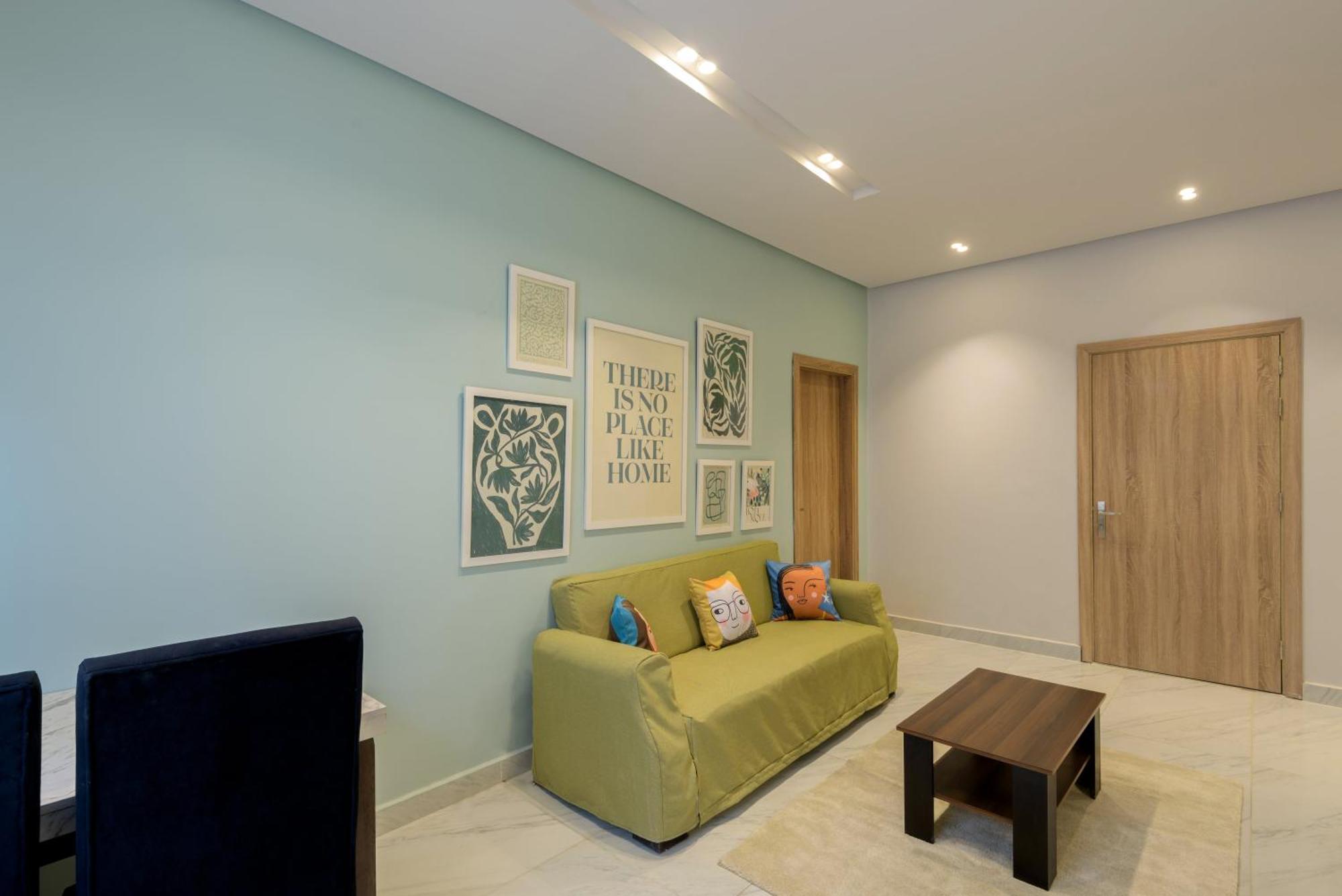 Apartment Travelholic 90 *