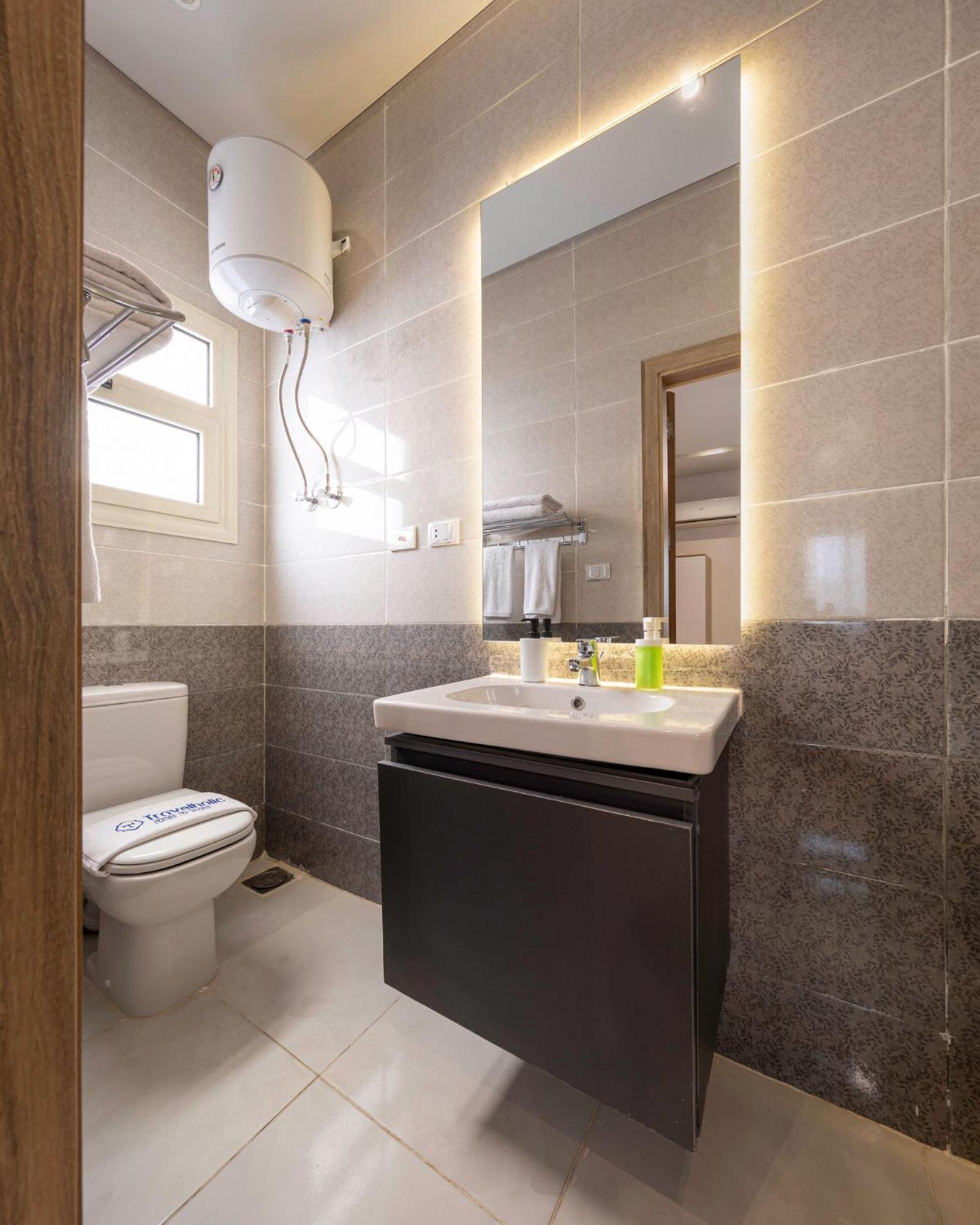 Travelholic 90 Apartment *