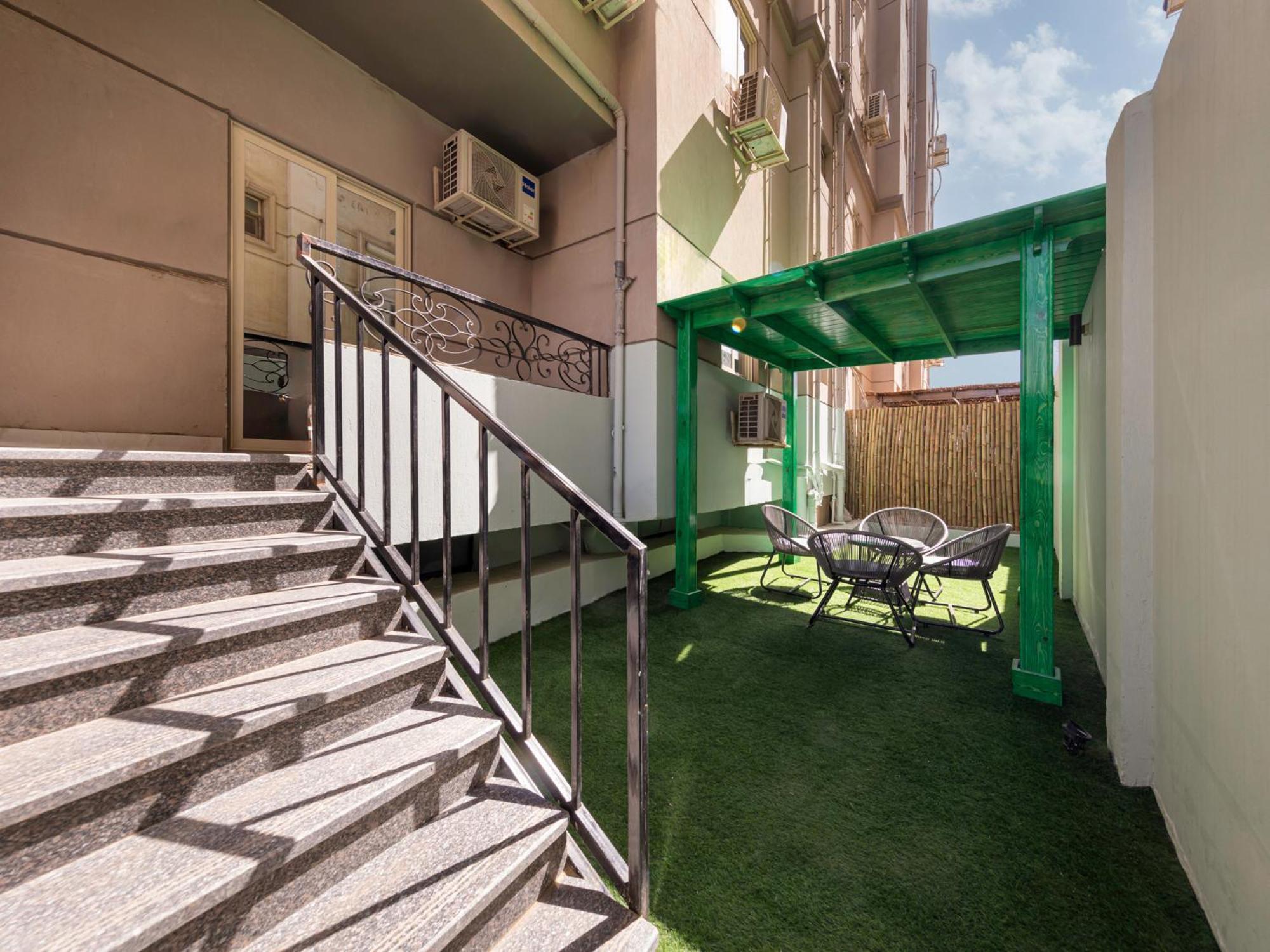 Travelholic 90 Apartment
